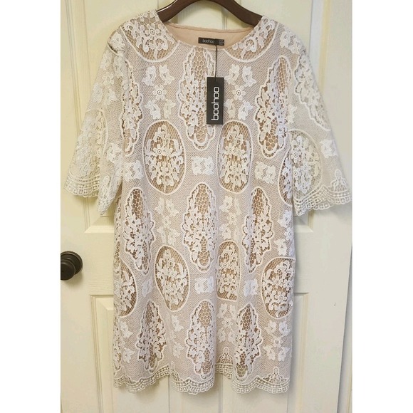 Boohoo Dresses & Skirts - Boohoo Plus All Over White Lace Shift Dress/ Beige Lining Size 16 NWT Has A Snag